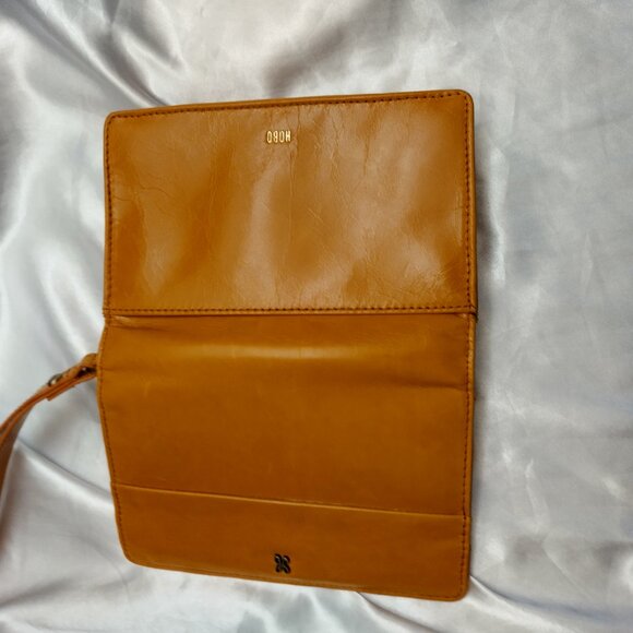 *HOBO International Tan Brown Khaki Camel Leather Wallet Wristlet Crossbody - Picture 4 of 16